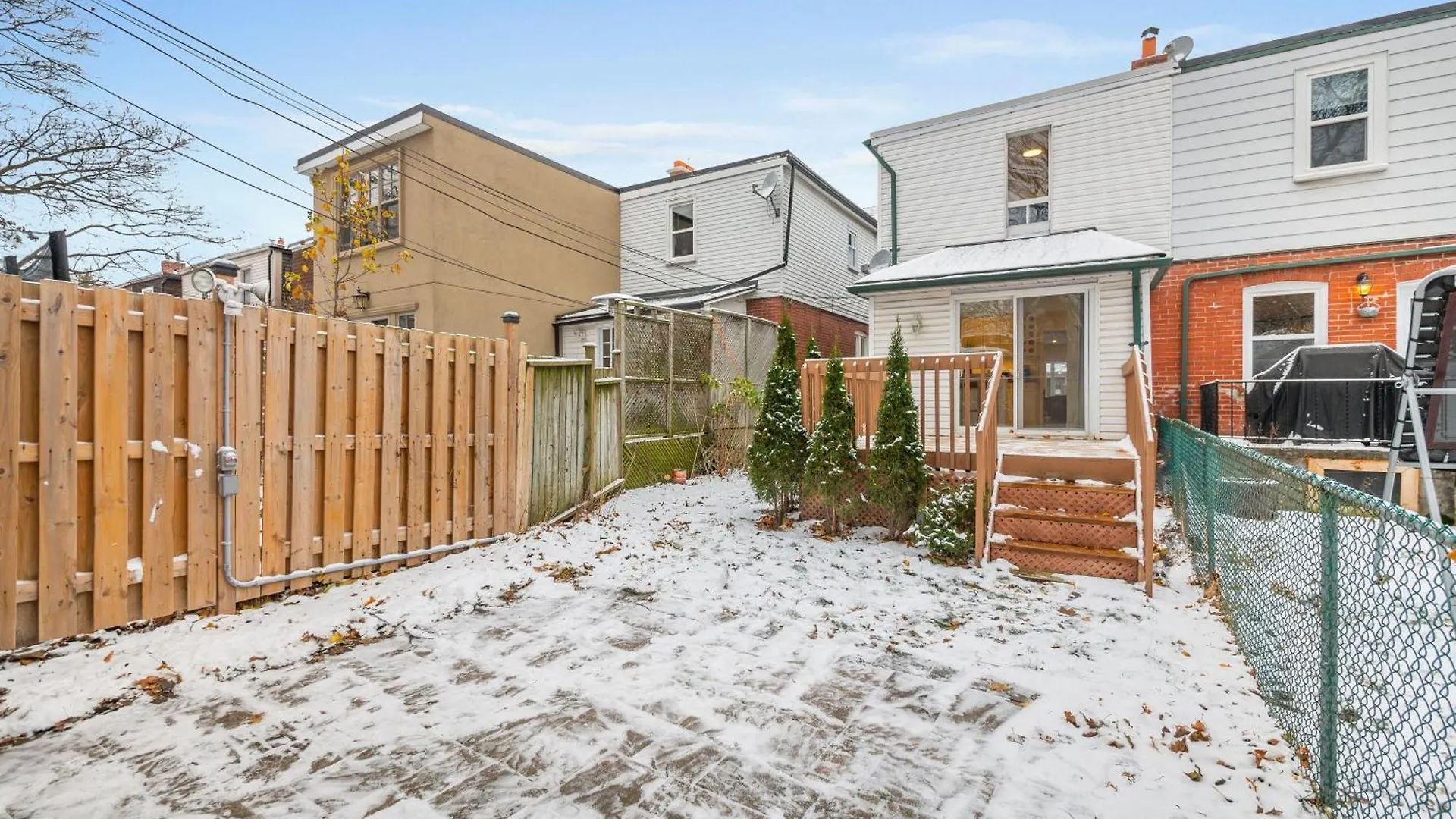 Designer 3Br & 2Wr Townhouse Apartment Toronto Canada