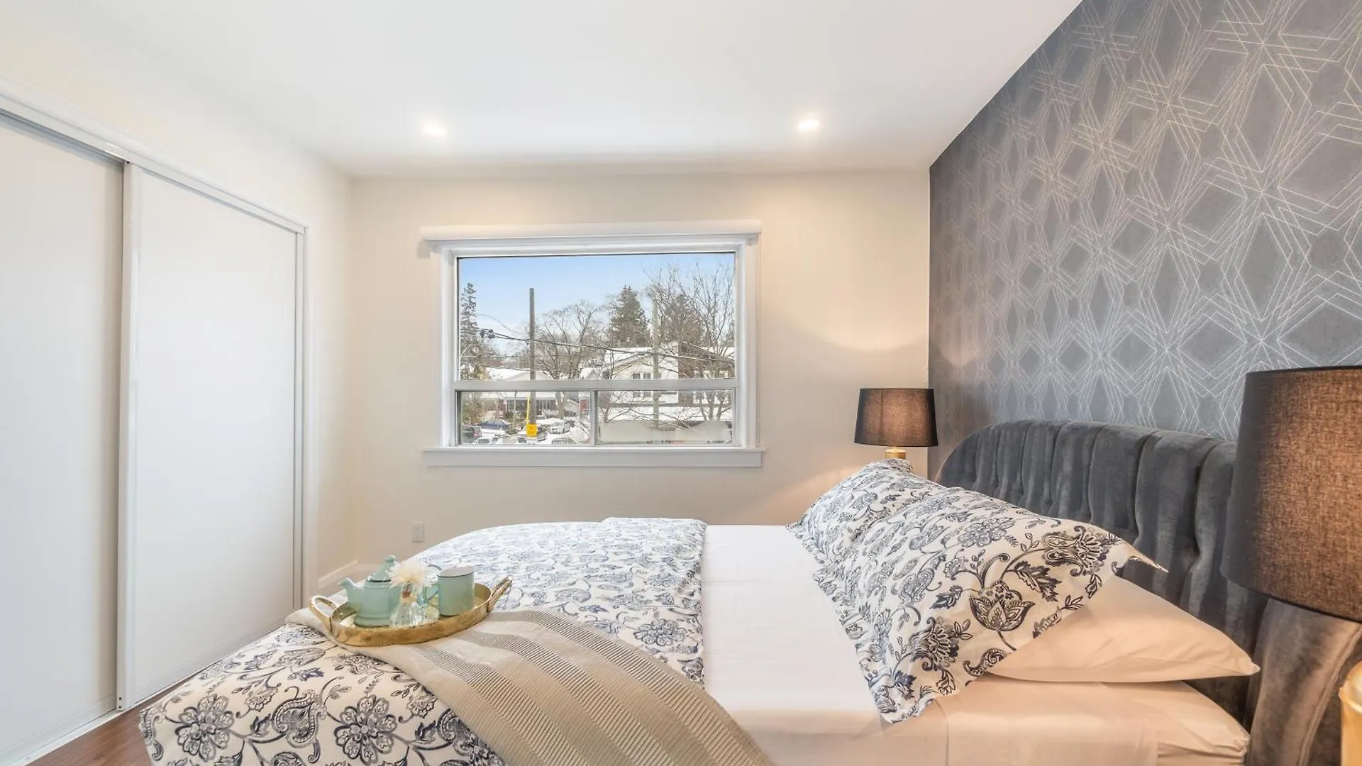 Designer 3Br & 2Wr Townhouse Apartment Toronto