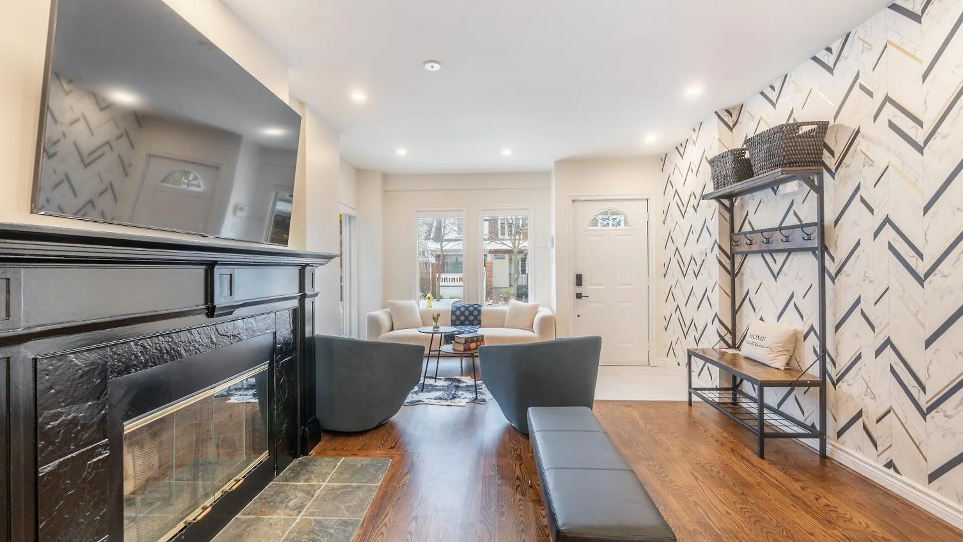 Designer 3Br & 2Wr Townhouse Apartment Toronto Canada